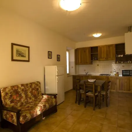 דירה Tenuta Di אלברזה