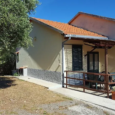 Tenuta Di דירה אלברזה